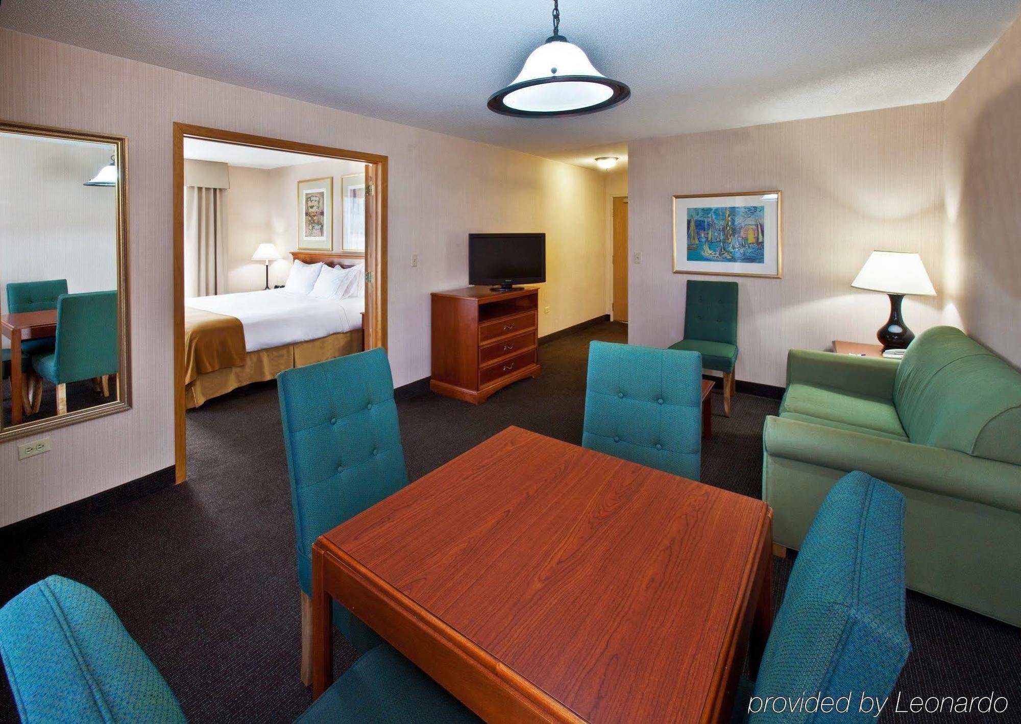 Holiday Inn Express & Suites Chicago-Midway Airport, An Ihg Hotel Bedford Park Ruang foto
